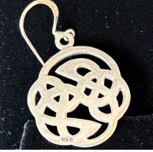🍀 Vintage Sterling Celtic Knot Earrings - Picture 2 of 2